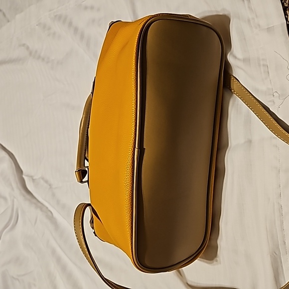 London Fog large zip top mustard yellow satchel. - Picture 2 of 7